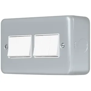 METAL CLAD PRO 10AX 6 GANG 2 WAY SWITCH