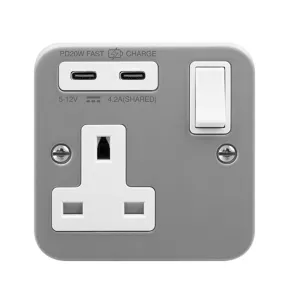 METAL CLAD 13A 1 GANG SWITCHED SAFETY SHUTTER SOCK
