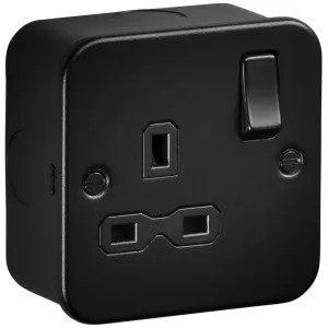 Metalclad 13A 1G DP Switched Socket - Textured San
